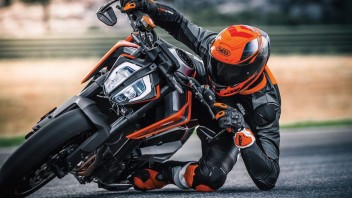 Moto - News: EICMA 2017, KTM 790 Duke my2018: 105 CV di libidine, con duke-look!