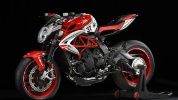 Moto - News: EICMA 2017 - MV Agusta Brutale 800 RC my2018: 350 unità, moto per pochi