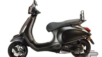 Moto - Scooter: Una Vespa molto chic firmata Saint Laurent