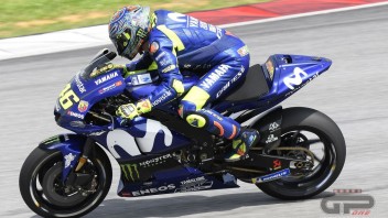 MotoGP: Rossi: questa M1 mi piace... ma non firmo stanotte