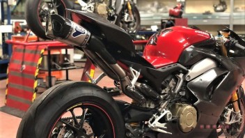 Moto - News: Termignoni "4 uscite": new fire power for the Panigale V4