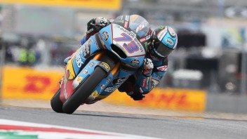 Moto2: Alex Marquez soffia la pole a Sam Lowes, 3° Pasini