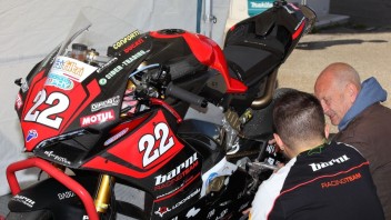 SBK: La Panigale V4 in gara: debutto da top 10