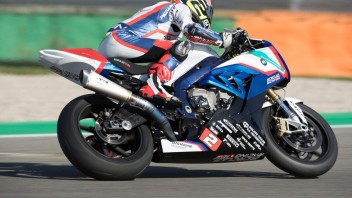 SBK: STK1000: venerdì da leone per Tamburini a Donington