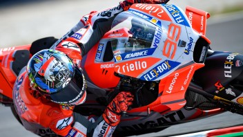 MotoGP: Lorenzo stellare, pole position al Montmelò