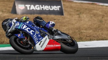 SBK: 8H Oschersleben: Honda vince e Yamaha finisce a terra