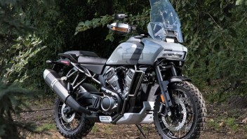 Moto - News: Vento di crisi? Harley Davidson all'attacco del mercato