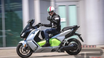 Moto - Test: BMW C-Evolution: un mondo “green", sicuro e connesso