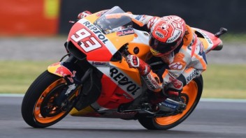 MotoGP: FP2: Marquez rules in the wet, ahead of the Ducatis