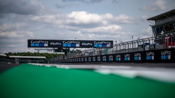 MotoGP: Silverstone, cronaca LIVE delle qualifiche: caccia alla Pole