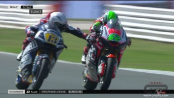 Moto2: PHOTO: Fenati&#039;s mad gesture in Misano