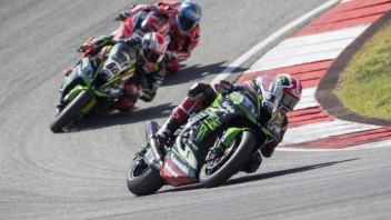 SBK: Magny-Cours: Rea ha già in fresco lo champagne