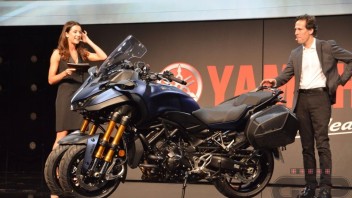 EICMA: Yamaha Niken GT: curve a lungo raggio