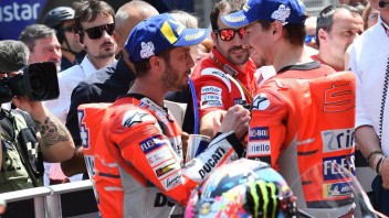 MotoGP: Dovizioso-Lorenzo: no hand shake at EICMA