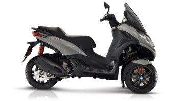 Moto - Scooter: Piaggio MP3 300 hpe: design e motore nuovi per il 3 ruote italiano