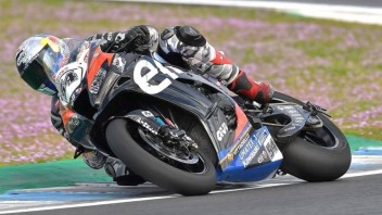 SBK: La Kawasaki spaventa la Ducati V4 a Portimao: 1° Razgatlioglu 