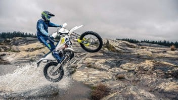 Moto - News: Husqvarna: promozioni su tutta la gamma enduro 2019