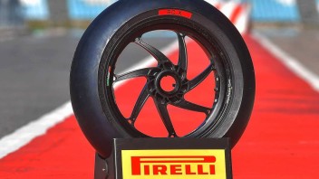 Moto - News: Pirelli Diablo SBK 2019: arriva la nuova mescola SCX