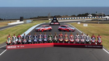 SBK: Phillip Island: la foto del primo giorno di scuola Superbike