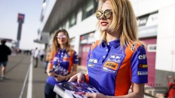 MotoGP: Le Umbrella Girl del GP del Qatar