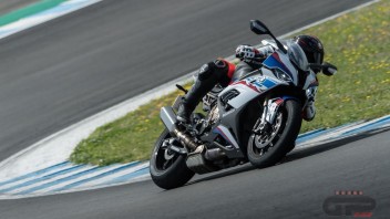 Moto - Test: Bridgestone Battlax S22: asciutto o bagnato, non ti temo!