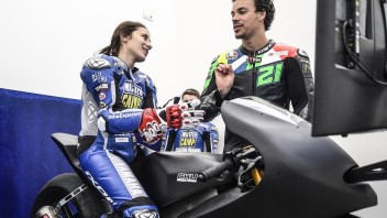 News: Neila Beatriz, la prima donna alla scuola di Valentino Rossi