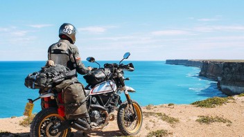 Viaggi: La Ducati Scrambler che ha fatto il giro del mondo con Henry Crew