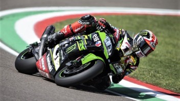 SBK: Rea spezza l'incantesimo V4 e trionfa a Imola