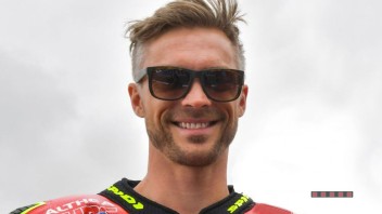 SBK: Leon Camier non recupera: Takahashi lo sostituirà a Jerez