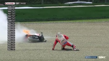 SBK: Imola: la Ducati V4 di Rinaldi va a fuoco in Superpole