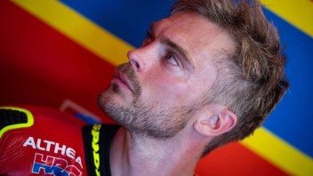 SBK: Tegola per Honda: Leon Camier salta Donington e Laguna Seca