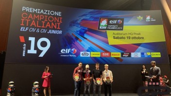 SBK: Agostini premia i campioni del CIV: “fra di loro i futuri Ago e Rossi”