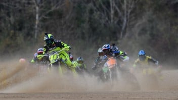 MotoGP: Dust and glory: Valentino&#039;s 100 Km of Champions in video