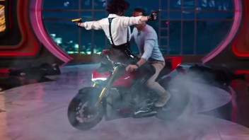 News: Ducati Streetfighter V4: vola in alto a Hollywood con Ryan Reynolds