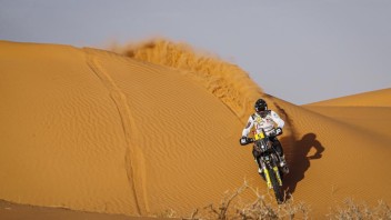 Dakar: TAPPA 9 – I cammelli non fermano Quintanilla e la Husqvarna