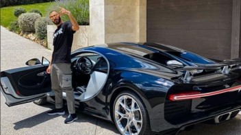 Auto - News: Benzema compra una Bugatti Chiron da 2,5 milioni di euro e 1500 cavalli