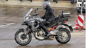 Moto - News: La Ducati Multistrada V4 fotografata nelle ultime fasi di sviluppo