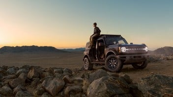 Auto - News: Ford Bronco: il ritorno di una leggenda 4x4, non chiamatelo SUV!