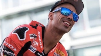 SBK: Marco Melandri racing with Barni's Ducati V4 in Jerez