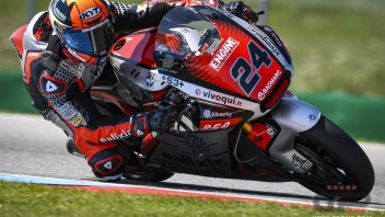 Moto2: Simone Corsi non correrà a Brno: frattura a un dito del piede destro