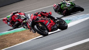 SBK: Fuoco Nemico Ducati: ad Aragon un attacco a tre punte contro Rea