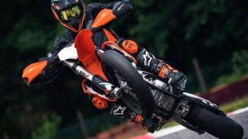 Moto - News: KTM: ecco la nuova 450 SMR 2021, caratteristiche, prestazioni e prezzo