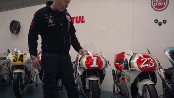 MotoGP: VIDEO - Nel garage Classic Suzuki, dove la 500 di Schwantz torna giovane