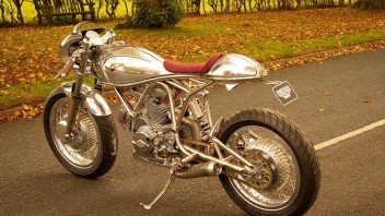 Moto - News: Ducati 750: la special scintillante di Jim Alonze