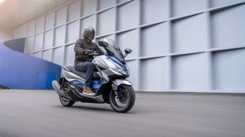 Moto - Scooter: Honda Forza 125 2021: il nuovo sit-in GT giapponese, caratteristiche e foto