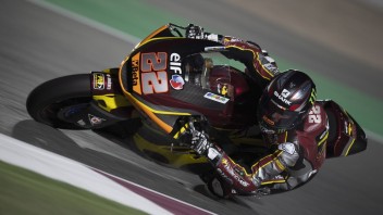 Moto2: Sam Lowes imbattibile in Qatar, la pole è sua. Quarto Bezzecchi