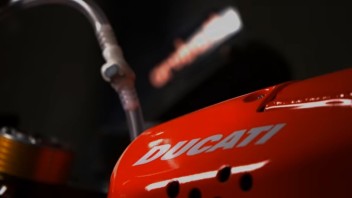 SBK: Ducati: ecco il teaser della Panigale V4 di Redding e Rinaldi