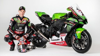 SBK: La Kawasaki toglie il velo: ecco la nuova ZX-10RR di Johnny Rea