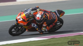 Moto3: Qatar - Miracolo di Acosta: parte dalla pitlane e vince, 3° Antonelli