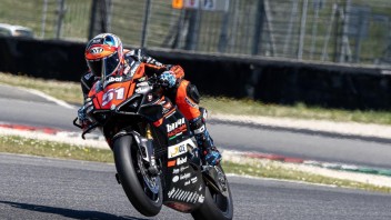 SBK: CIV SBK: Lucas Mahias vince, bottino pieno per Michele Pirro